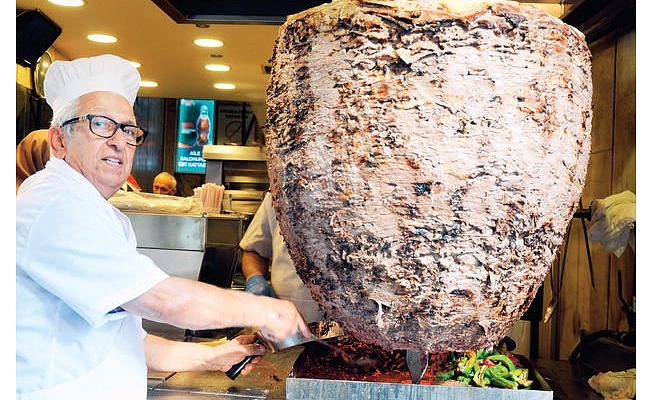 Kokoreçten Sonra Sıra Kebap ve Dönerde